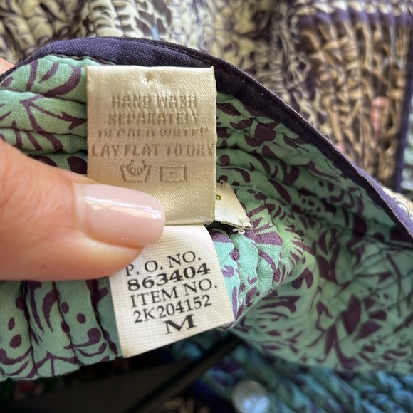 Orvis Women's REVERSIBLE quilted vest, size M, 2 patterns, mini print & patches - Picture 11 of 14